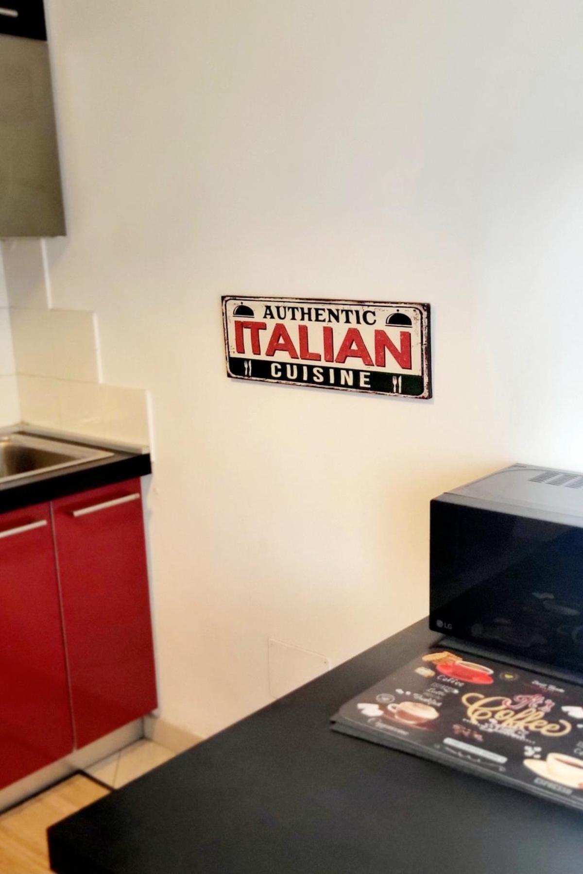 Apartment Urban Art Spacious And Modern Rome